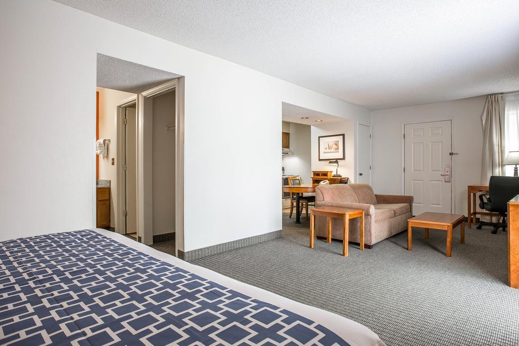 Cloverleaf Suites - Columbia, Sc Exterior photo